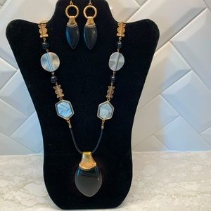 Chico’s black and gold necklace